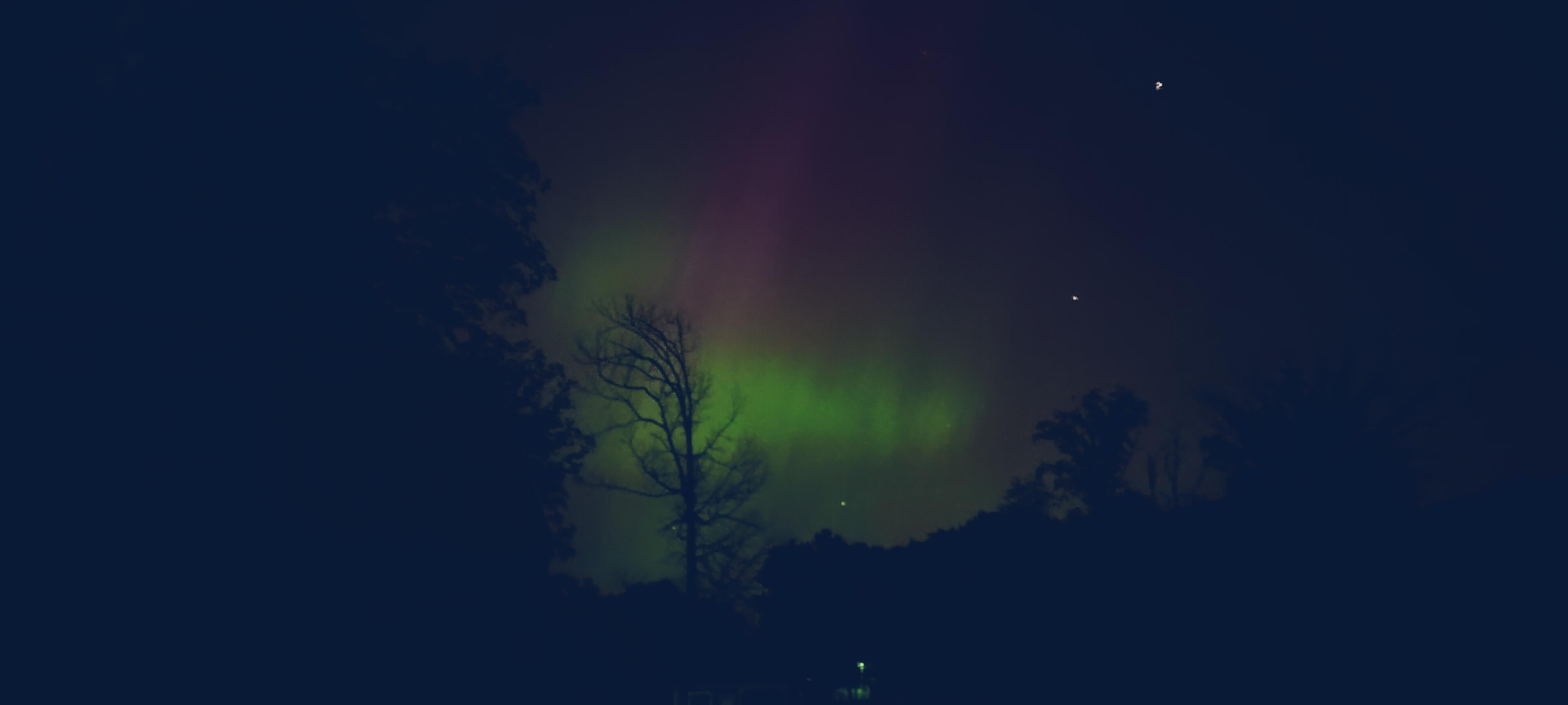 Aurora borealis in my backyard. (In Ohio btw) USLUCK